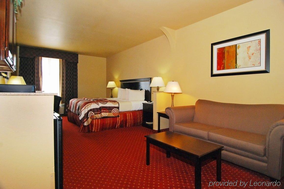 Quality Inn & Suites Buda Cameră foto